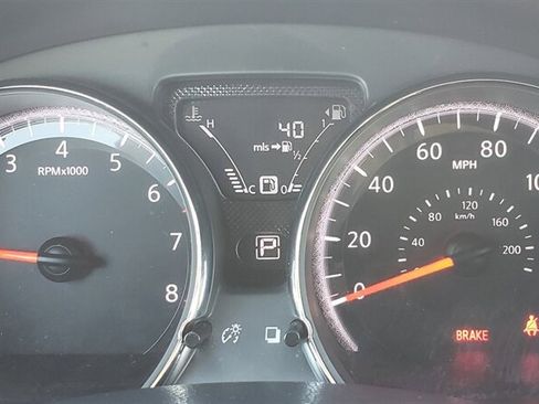 Used 2018 Nissan Versa SV w/ SV Special Edition FWD image 12