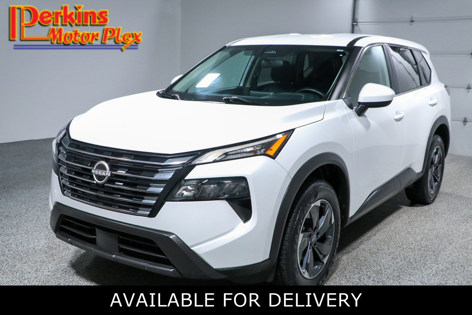 Used 2024 Nissan Rogue SV FWD image 1