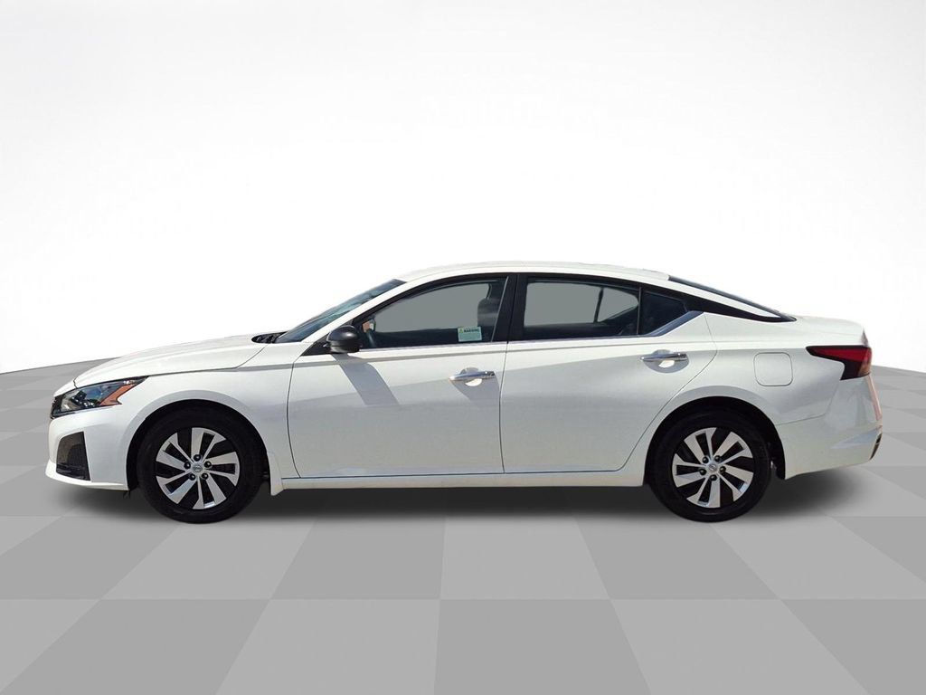 Certified 2025 Nissan Altima 2.5 S FWD image 8