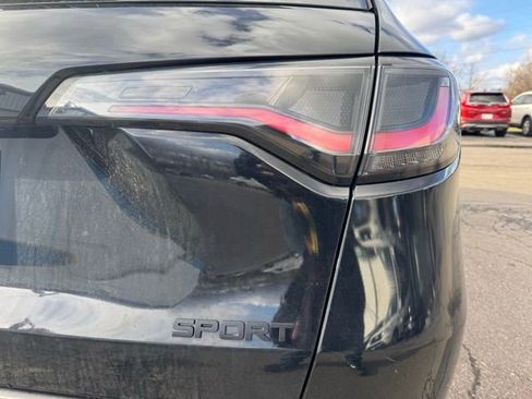 Used 2024 Honda HR-V Sport image 8