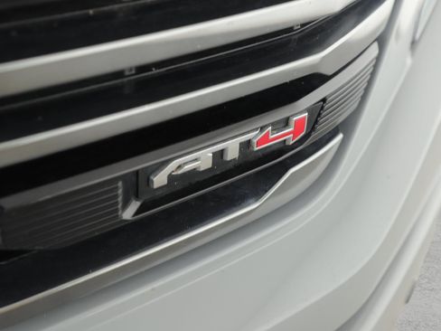 Used 2024 GMC Sierra 1500 AT4 w/ AT4 Preferred Package AWD/4WD image 5
