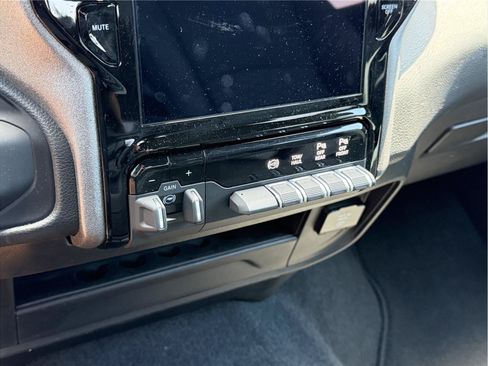 Used 2025 RAM 2500 Tradesman AWD/4WD image 23