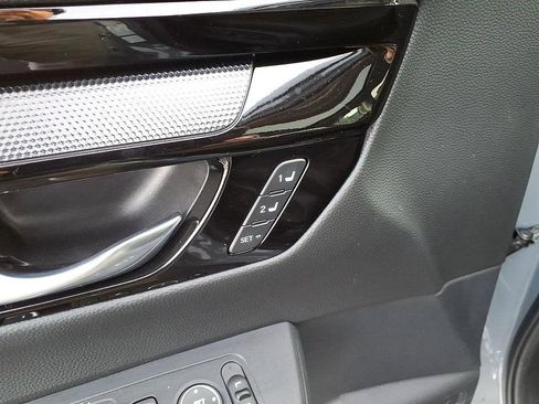 Used 2025 Honda CR-V EX-L image 12