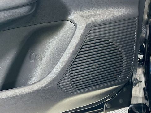 Used 2024 Toyota Prius Prime Premium image 18