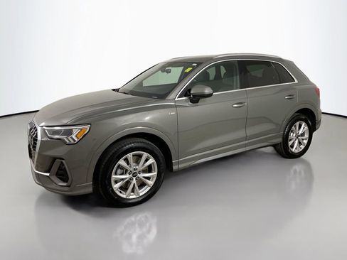 Used 2025 Audi Q3 2.0T Premium image 4