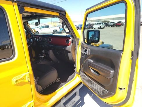 Used 2021 Jeep Wrangler Unlimited Rubicon AWD/4WD image 28