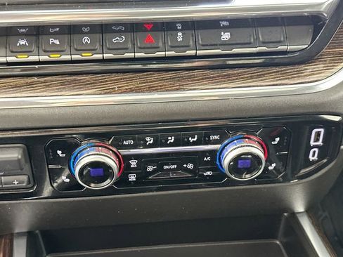 Used 2024 GMC Sierra 1500 Elevation w/ Elevation Premium Package AWD/4WD image 13