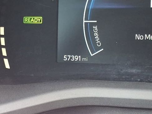 Used 2025 Toyota Camry LE FWD image 19