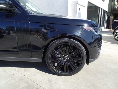 Used 2020 Land Rover Range Rover HSE image 10