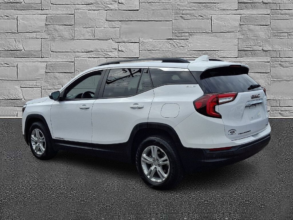 Used 2022 GMC Terrain SLE w/ Driver Convenience Package AWD/4WD image 7