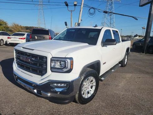 Used 2018 GMC Sierra 1500 SLT w/ All Terrain Package AWD/4WD image 17