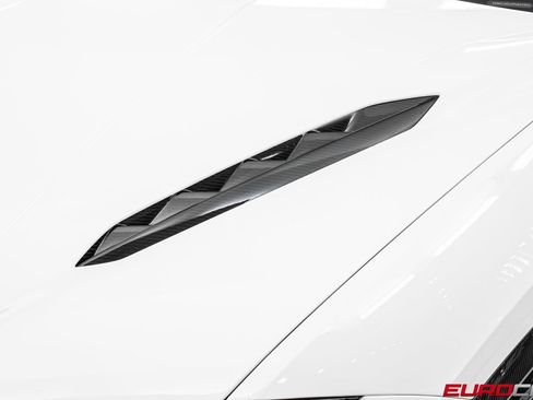 Used 2023 Lamborghini Urus Performante AWD/4WD image 10