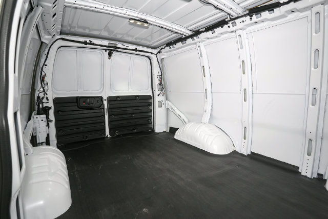 Used 2025 Chevrolet Express 2500 w/ Driver Convenience Package RWD image 18