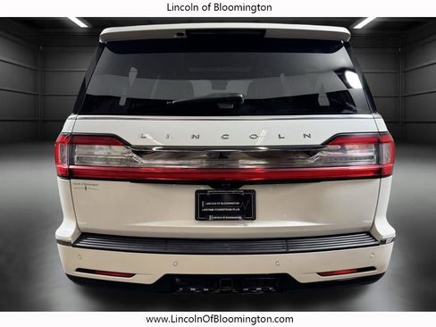 Used 2021 Lincoln Navigator L Reserve w/ Luxury Package image 6