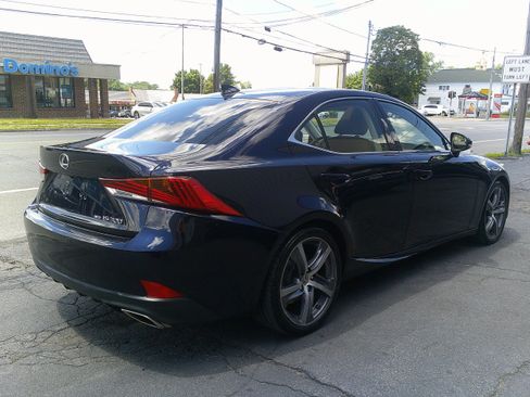 Used 2018 Lexus IS 300 AWD w/ Comfort Package image 5