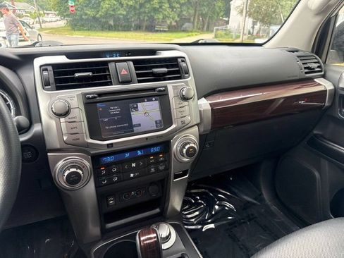 Used 2015 Toyota 4Runner Limited w/ Four Season Floor Mat Package AWD/4WD image 26