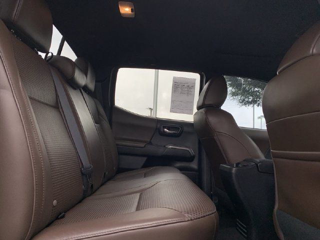 Used 2018 Toyota Tacoma Limited RWD image 34