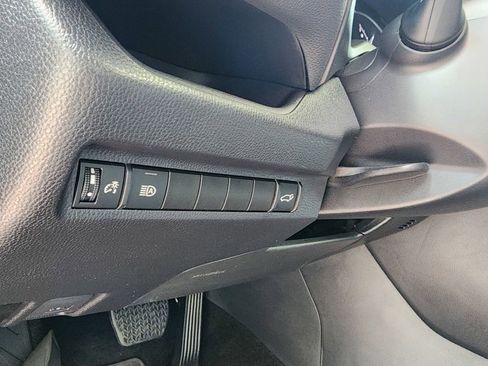 Used 2025 Toyota RAV4 XLE w/ Convenience Package FWD image 17