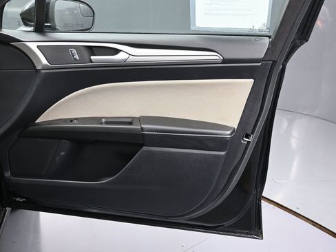 Used 2018 Ford Fusion S image 31