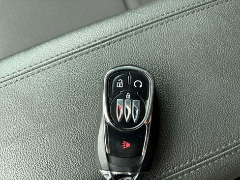 Used 2025 Buick Encore GX Preferred image 24