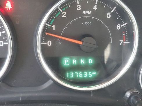 Used 2014 Jeep Wrangler Unlimited Sahara w/ Dual Top Group image 17