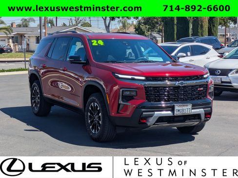 Used 2024 Chevrolet Traverse Z71 AWD/4WD image 3