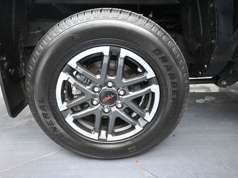 Used 2025 Toyota Tacoma TRD Sport w/ TRD Sport Upgrade Package AWD/4WD image 48