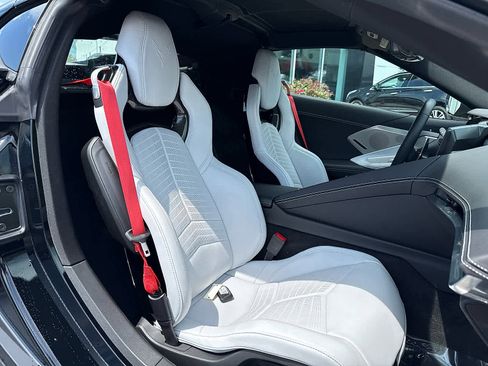 Used 2022 Chevrolet Corvette Stingray Preferred Cpe w/ Z51 Performance Package image 37