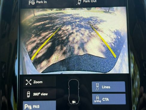 Used 2018 Volvo XC90 T6 Momentum w/ Convenience Package AWD/4WD image 33