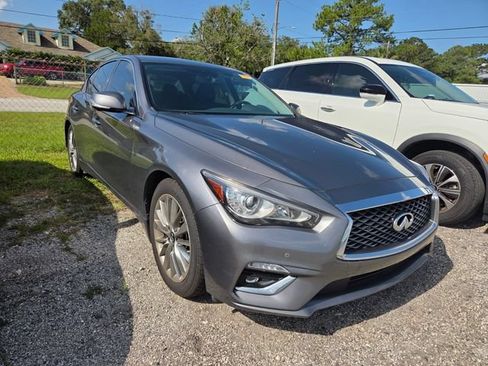 Used 2016 INFINITI Q50 Premium w/ 2.0T Premium Plus Package AWD/4WD image 3