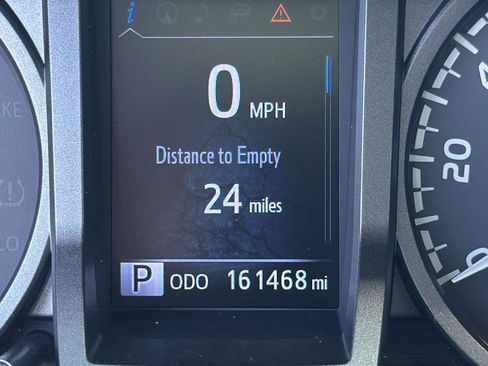 Used 2019 Toyota Tacoma TRD Off-Road image 15