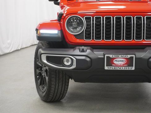 Certified 2025 Jeep Wrangler Unlimited Sahara w/ Safety Group AWD/4WD image 6