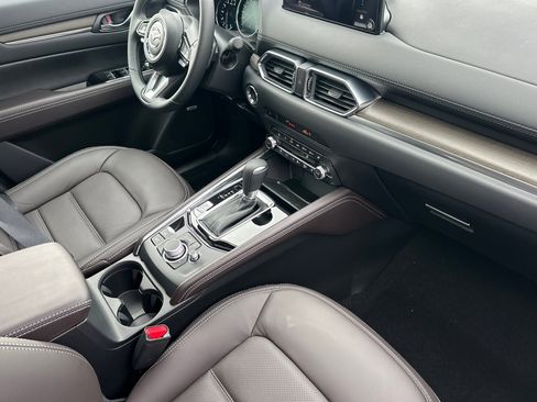 New 2025 MAZDA CX-5 Signature image 18