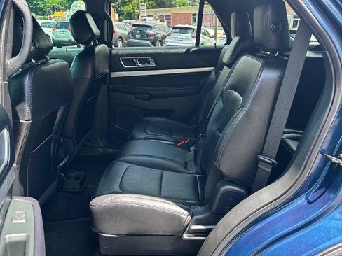 Used 2016 Ford Explorer XLT w/ Equipment Group 202A AWD/4WD image 26