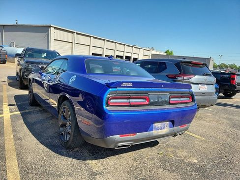 Used 2019 Dodge Challenger SXT w/ Plus Package RWD image 3