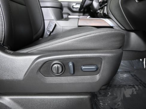 Used 2023 GMC Sierra 2500 SLT w/ SLT Premium Package image 15