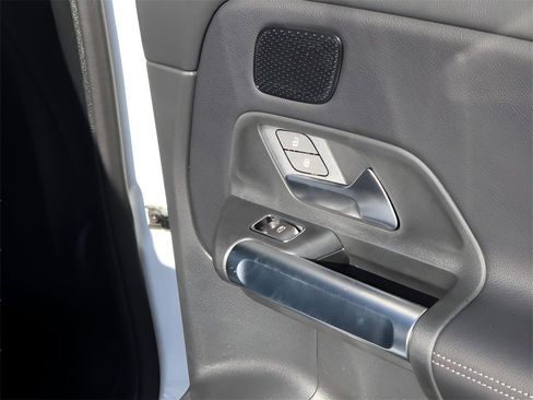 New 2026 Mercedes-Benz GLB 250 4MATIC image 18