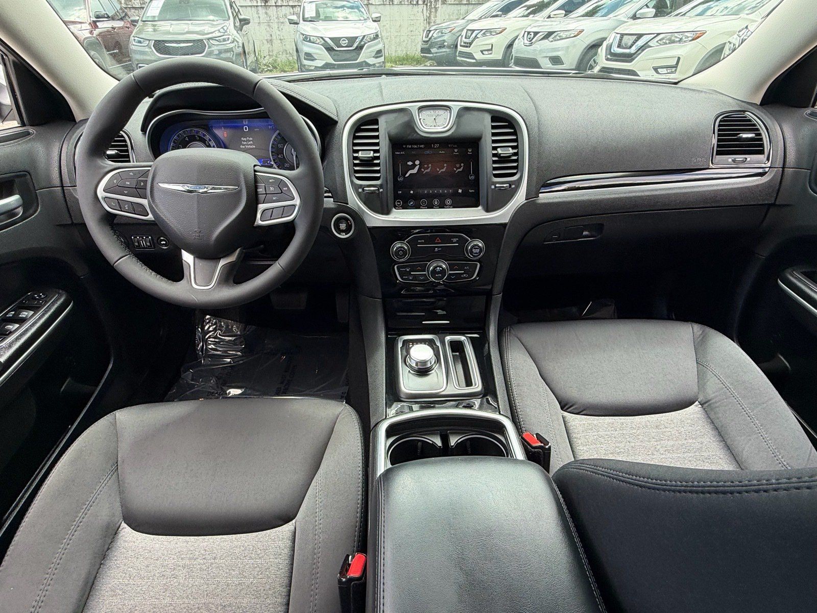 Used 2023 Chrysler 300 Touring RWD image 14