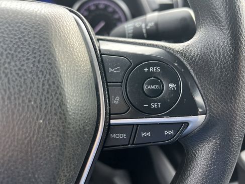 Used 2023 Toyota Camry LE image 20