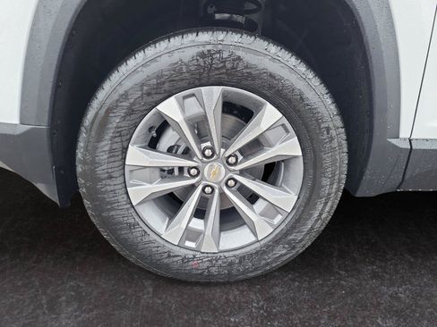Used 2026 Chevrolet Equinox LT FWD image 25