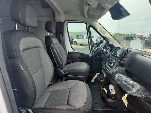 New 2026 RAM ProMaster 2500 w/ Convenience Group FWD image 23