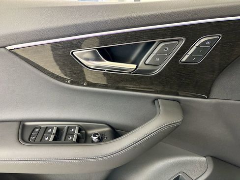 New 2025 Audi Q7 3.0T Premium Plus AWD/4WD image 19
