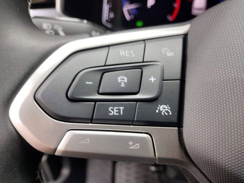 New 2025 Volkswagen Taos SEL image 25