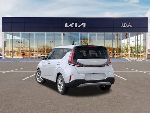 New 2025 Kia Soul LX w/ LX Technology Package image 4
