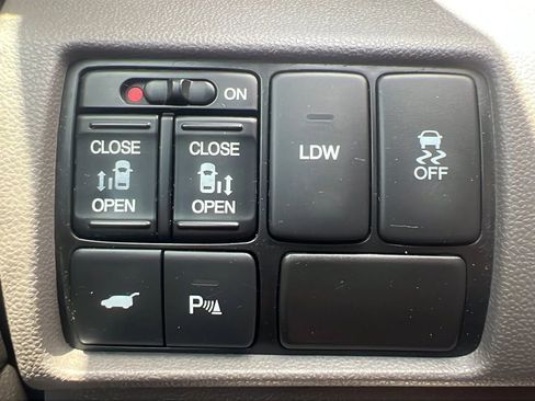 Used 2016 Honda Odyssey Touring image 19