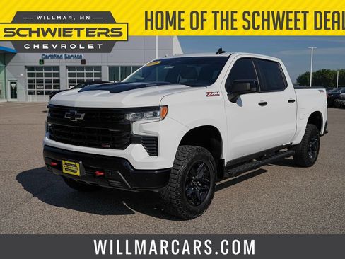 Used 2025 Chevrolet Silverado 1500 LT Trail Boss w/ Convenience Package II AWD/4WD image 1