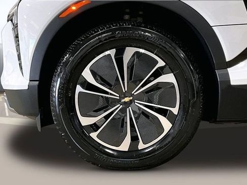 New 2025 Chevrolet Blazer EV LT AWD/4WD image 12