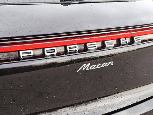 New 2026 Porsche Macan image 6