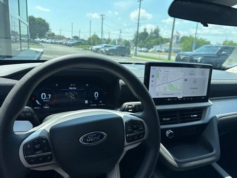 Used 2026 Ford Explorer Active AWD/4WD image 20