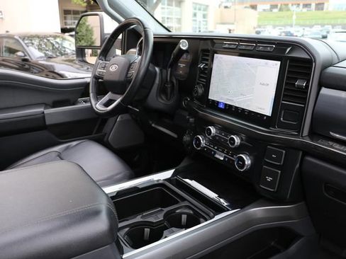 Used 2023 Ford F250 Lariat w/ Lariat Ultimate Package AWD/4WD image 15